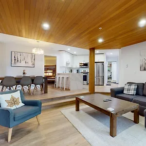 https://ironwoods-on-blueberry-hill-by-whistler-blackcomb.hotels-of-whistler.com