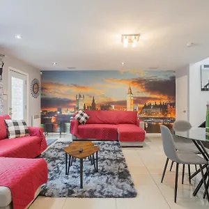  Holiday home Amazing 4-bedrooms